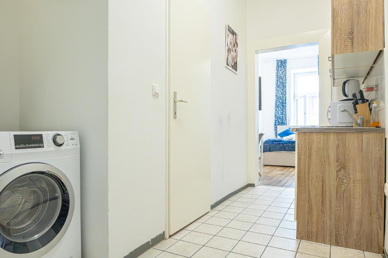 Modern Comforts: Chic Studio Apt Centrally Located เวียนนา ภายนอก รูปภาพ