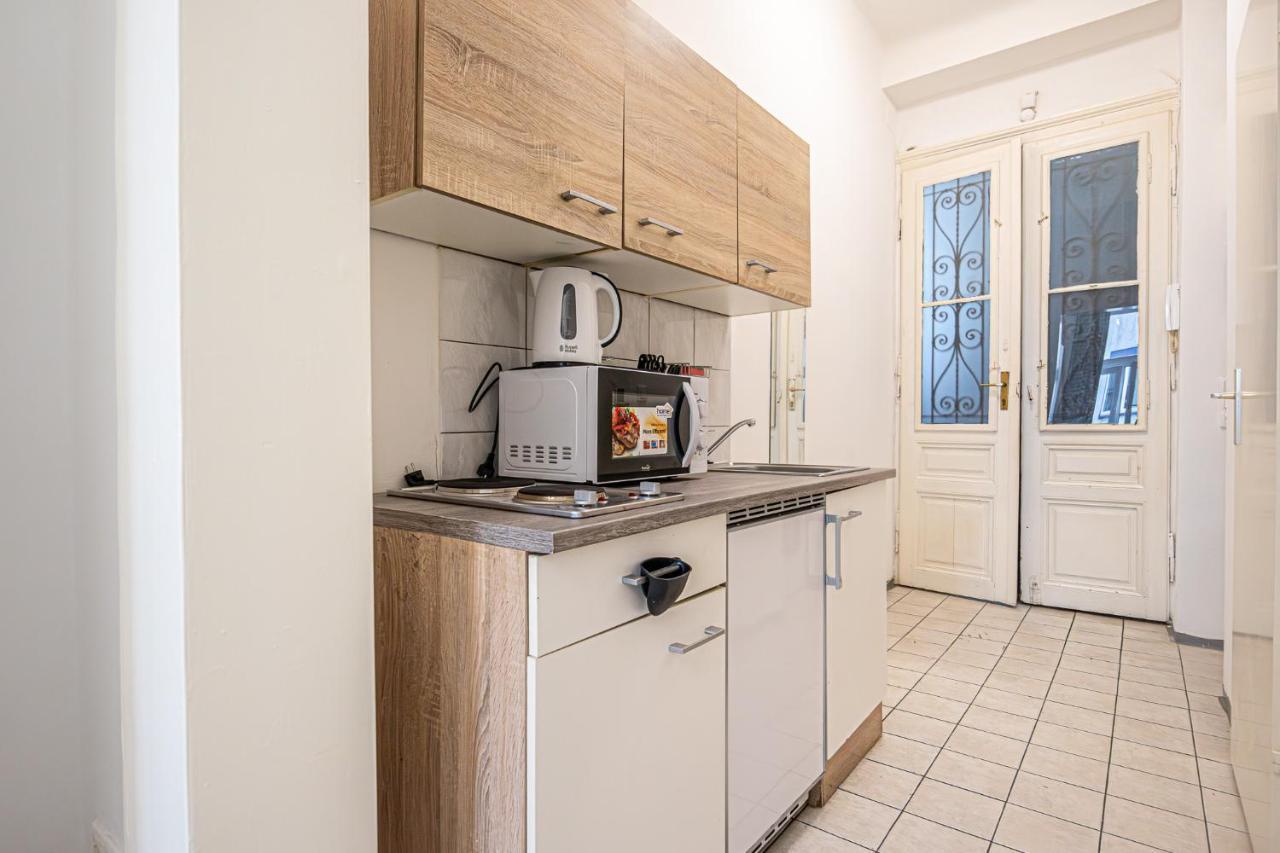 Modern Comforts: Chic Studio Apt Centrally Located เวียนนา ภายนอก รูปภาพ