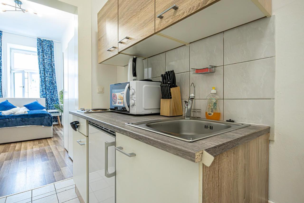 Modern Comforts: Chic Studio Apt Centrally Located เวียนนา ภายนอก รูปภาพ